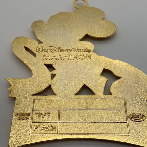 Disney Walt Disney World Marathon Mickey Mouse 2011 Gold Tone Medal - Picture 8 of 12